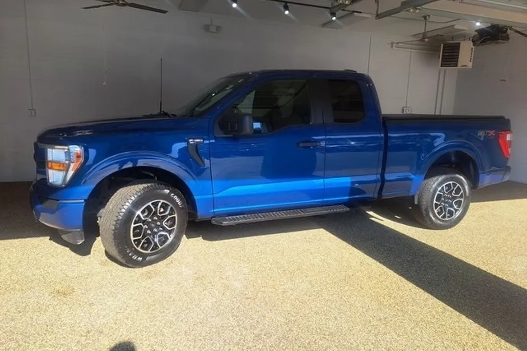 2022 Ford F-150 XL photo 1