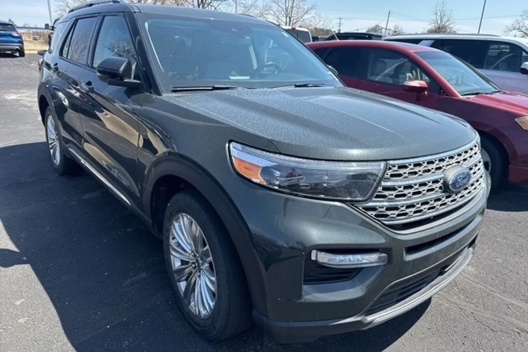 2022 Ford Explorer Limited photo 1