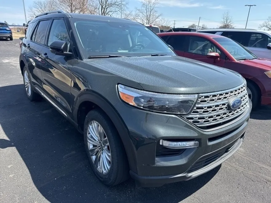 2022 Ford Explorer Limited photo 1