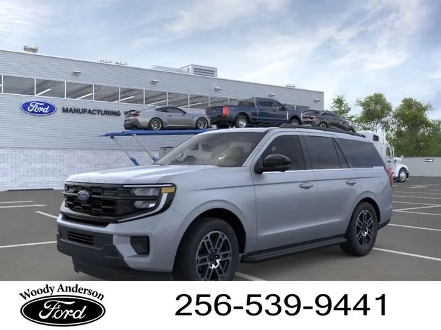 2025 Ford Expedition photo 1