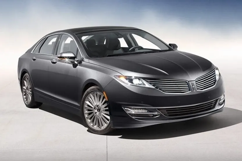 2014 Lincoln MKZ Base photo 1