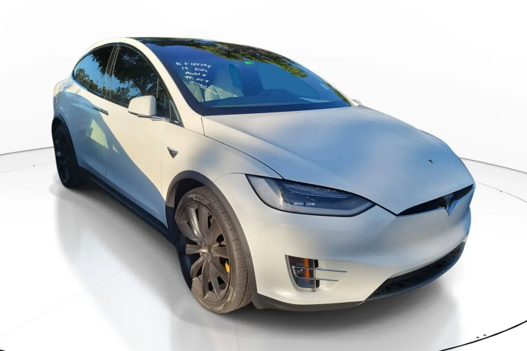 2019 Tesla Model X Standard Range photo 1