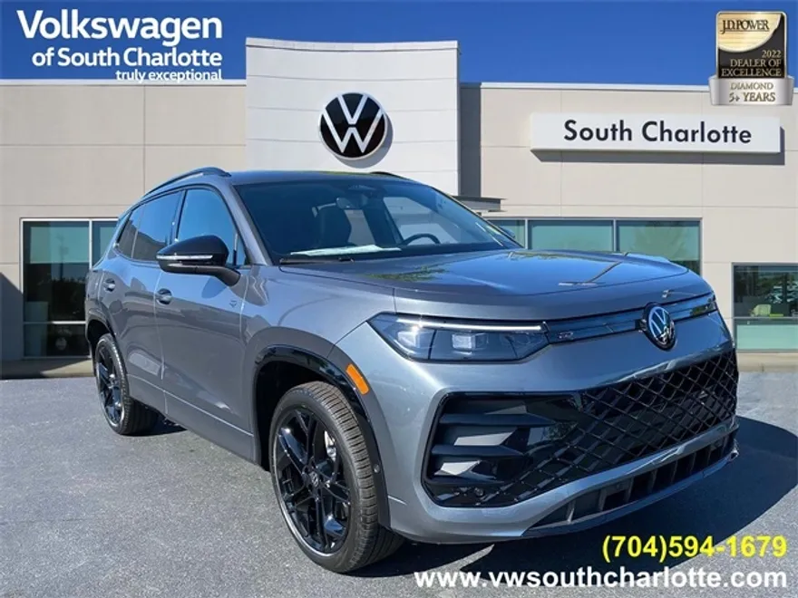 2025 Volkswagen Tiguan SE R-Line Black photo 1