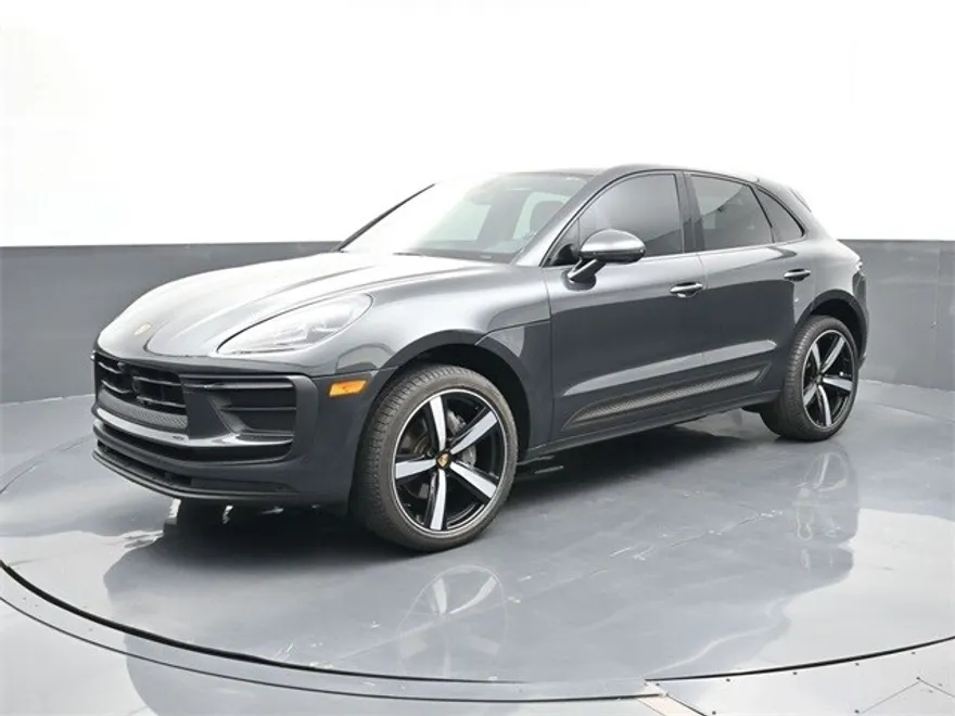 2022 Porsche Macan photo 1