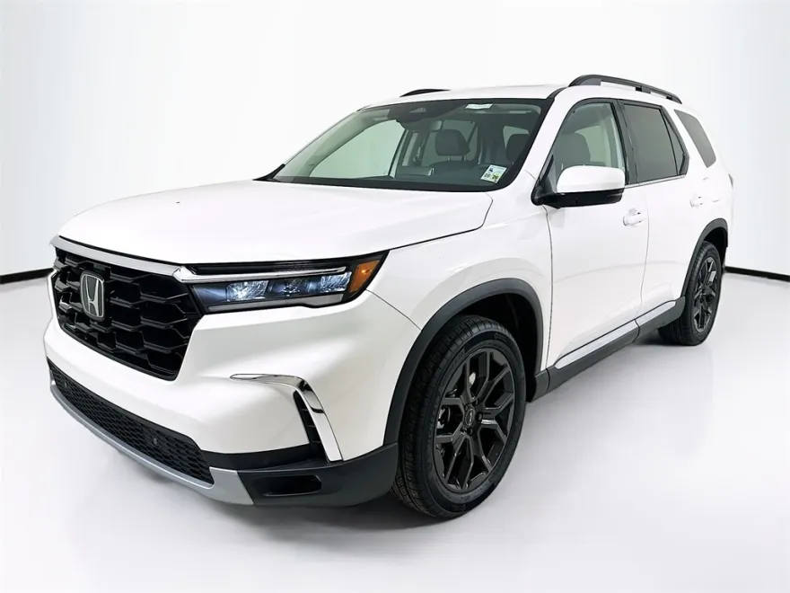 2025 Honda Pilot Touring photo 1