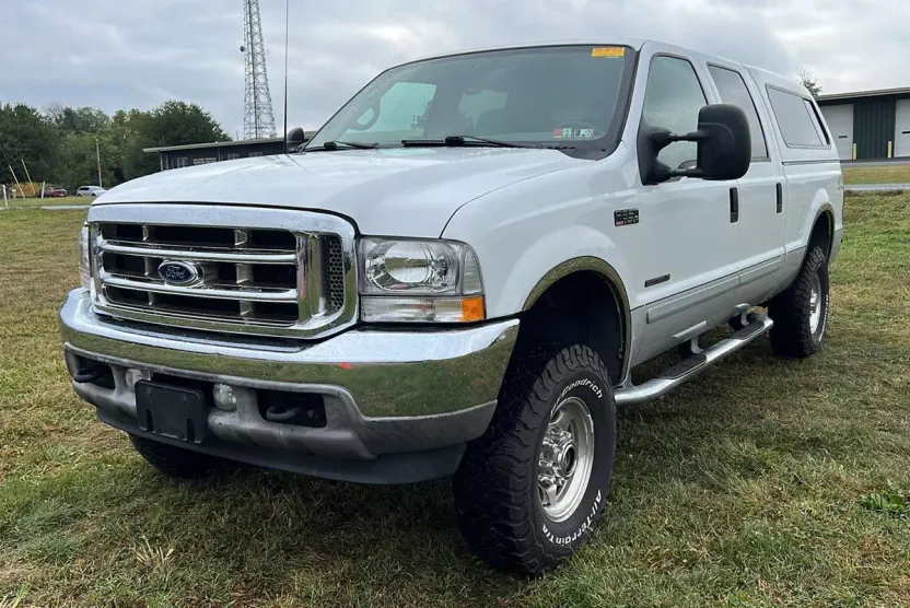 2002 Ford F-350 XLT photo 1