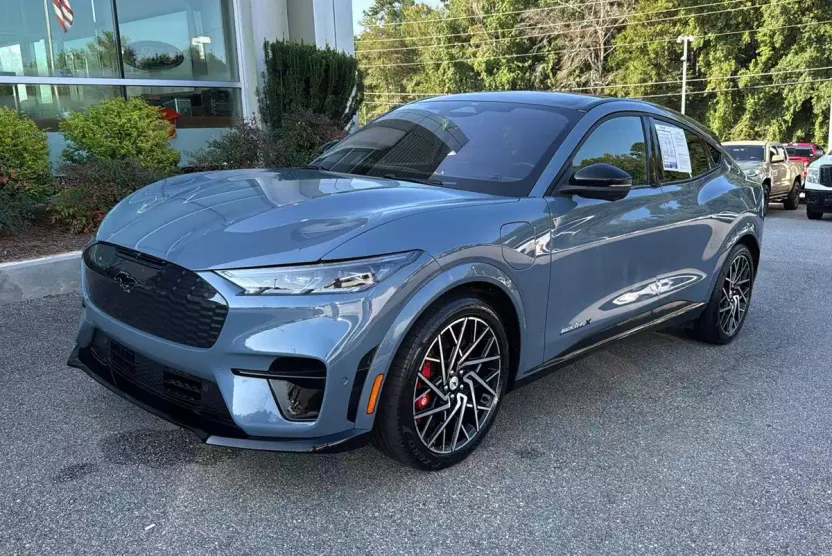 2023 Ford Mustang Mach-E GT photo 1