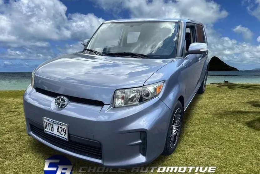 2012 Scion xB Base photo 1