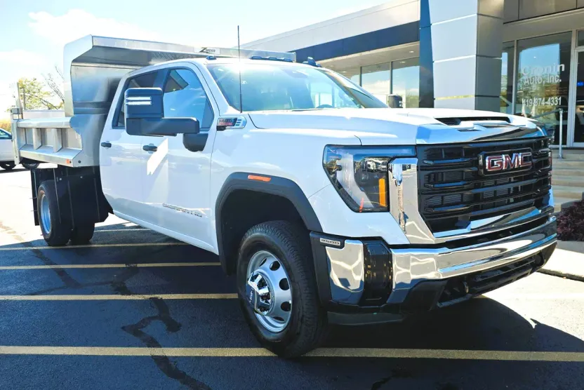 2025 Gmc Sierra 3500 HD Pro photo 1