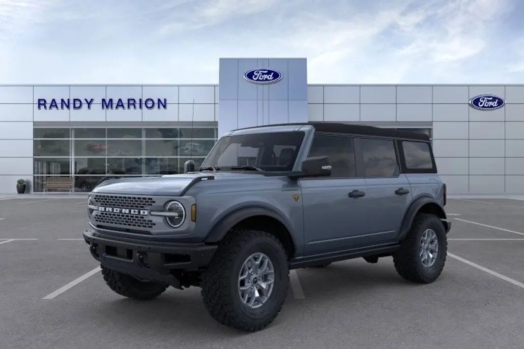 2024 Ford Bronco Badlands photo 1