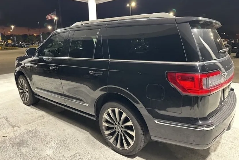 2021 Lincoln Navigator Reserve photo 1