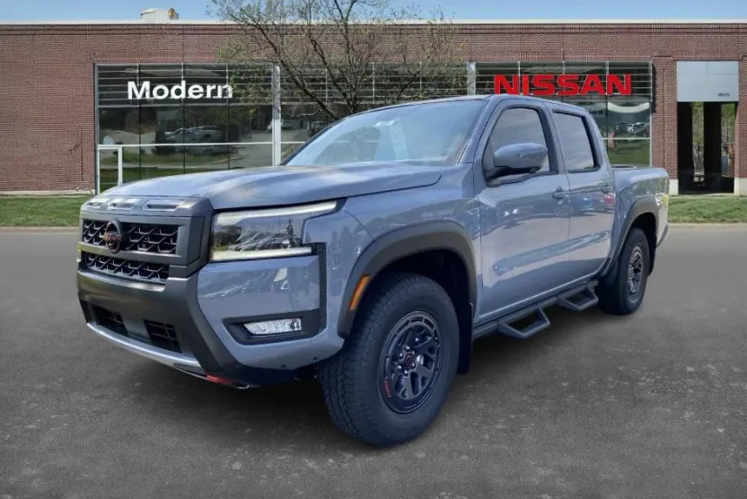 2026 Nissan Frontier Crew Cab PRO-4X photo 1