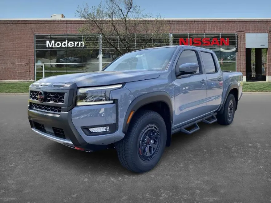 2026 Nissan Frontier Crew Cab PRO-4X photo 1
