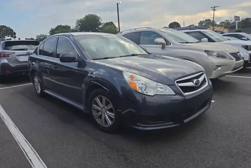 2011 Subaru Legacy 2.5i photo 1
