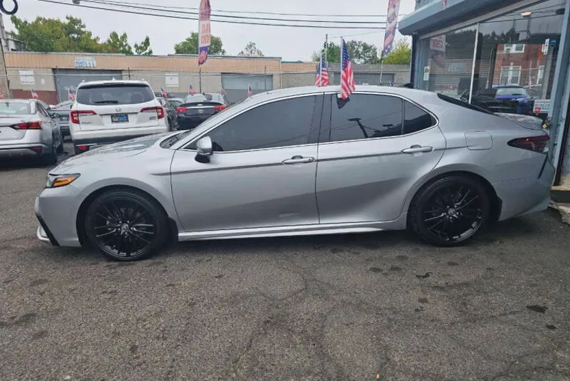 2021 Toyota Camry XSE photo 1