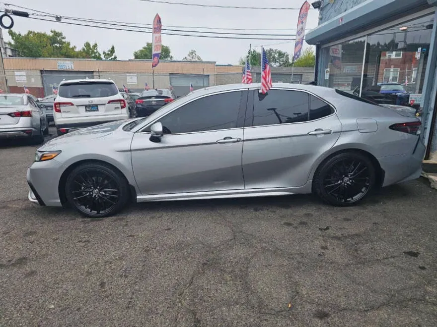 2021 Toyota Camry XSE photo 1
