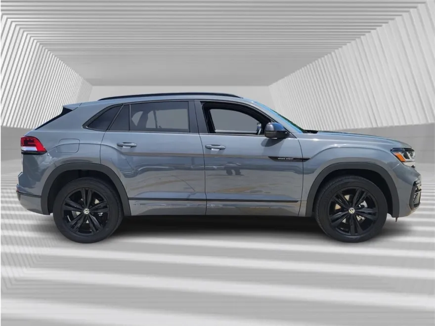 2023 Volkswagen Atlas Cross Sport V6 SEL R-Line photo 1