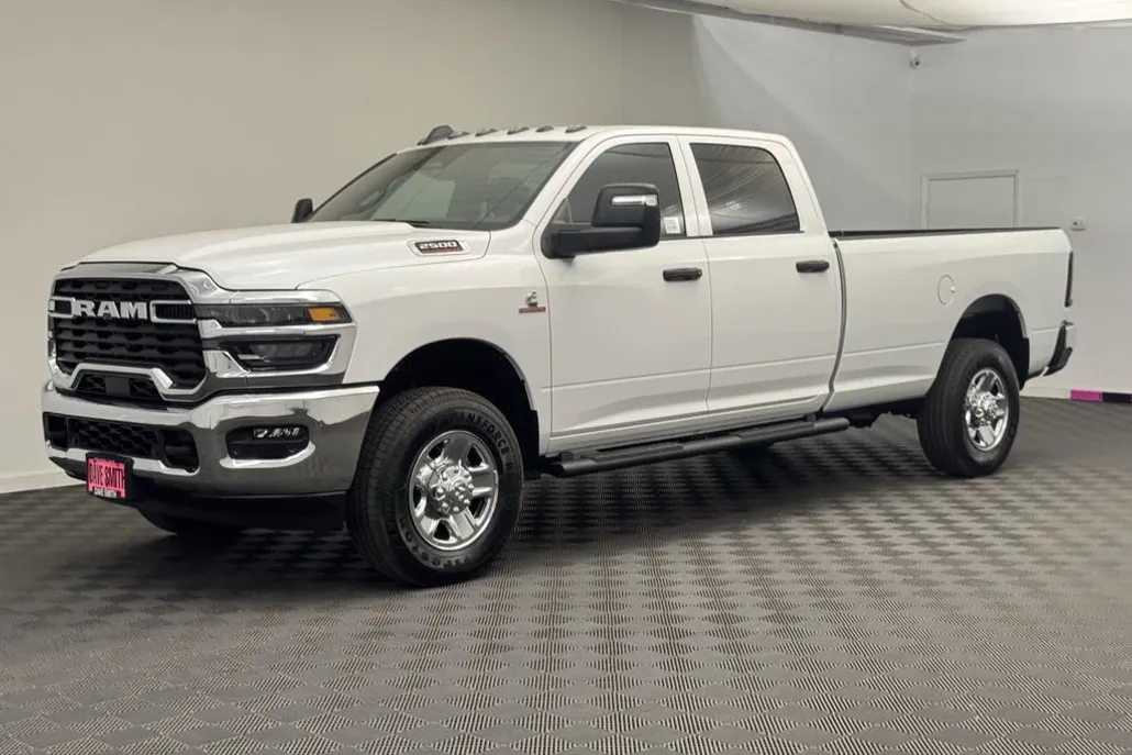2025 Ram 2500 Tradesman photo 1