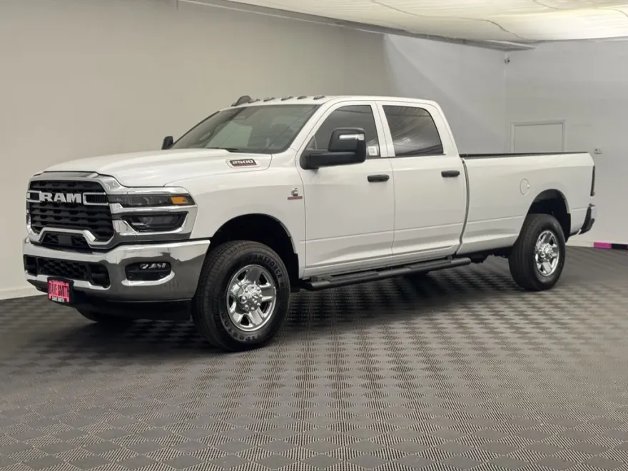 2025 Ram 2500 Tradesman photo 1