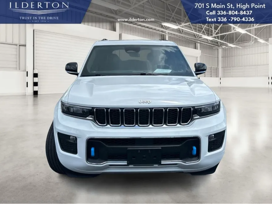 2023 Jeep Cherokee Overland 4xe photo 1