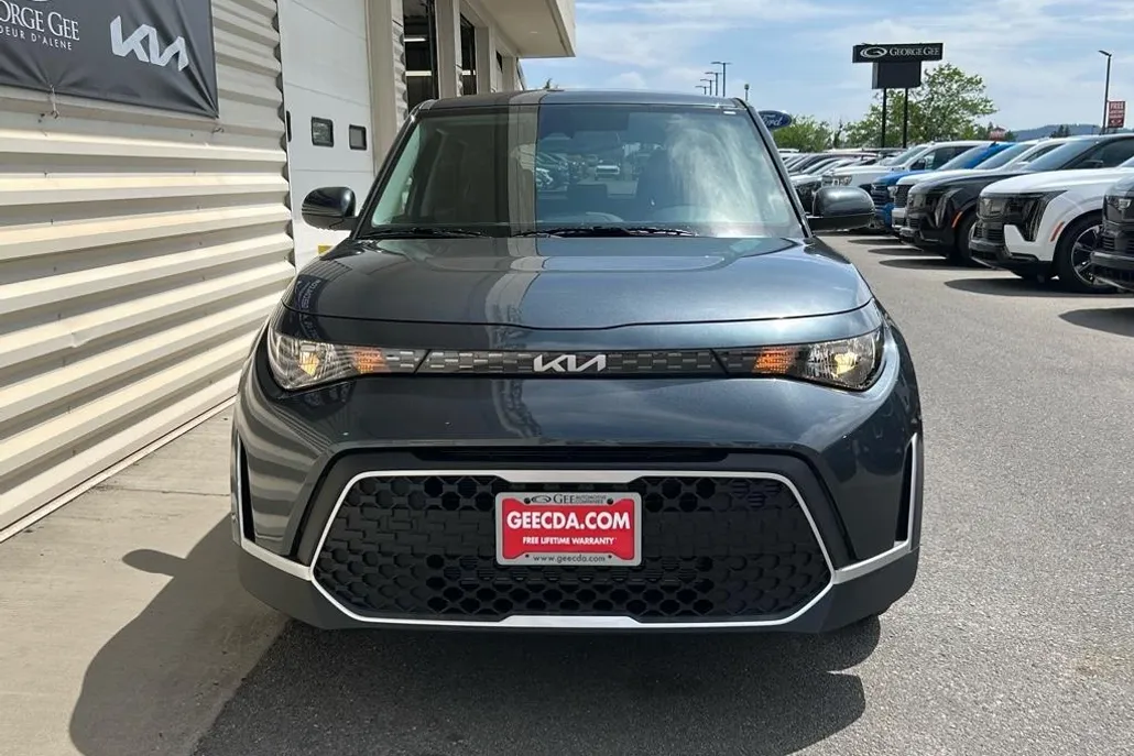 2025 Kia Soul S photo 1