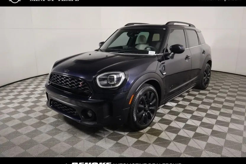 2023 Mini Countryman S Iconic photo 1
