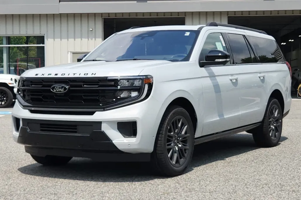 2025 Ford Expedition Platinum MAX photo 1