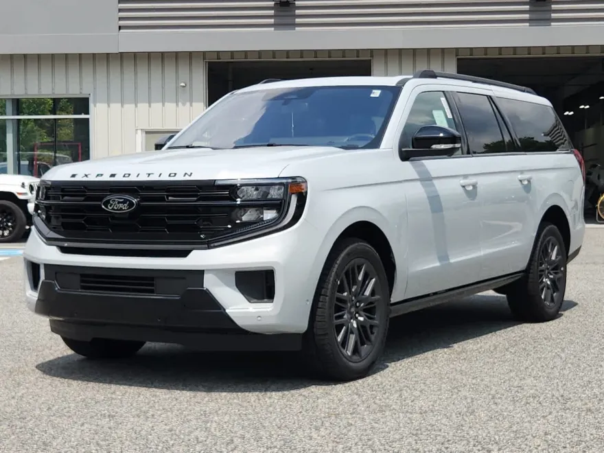 2025 Ford Expedition Platinum MAX photo 1