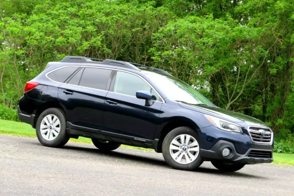 2018 Subaru Outback 2.5i Premium photo 1