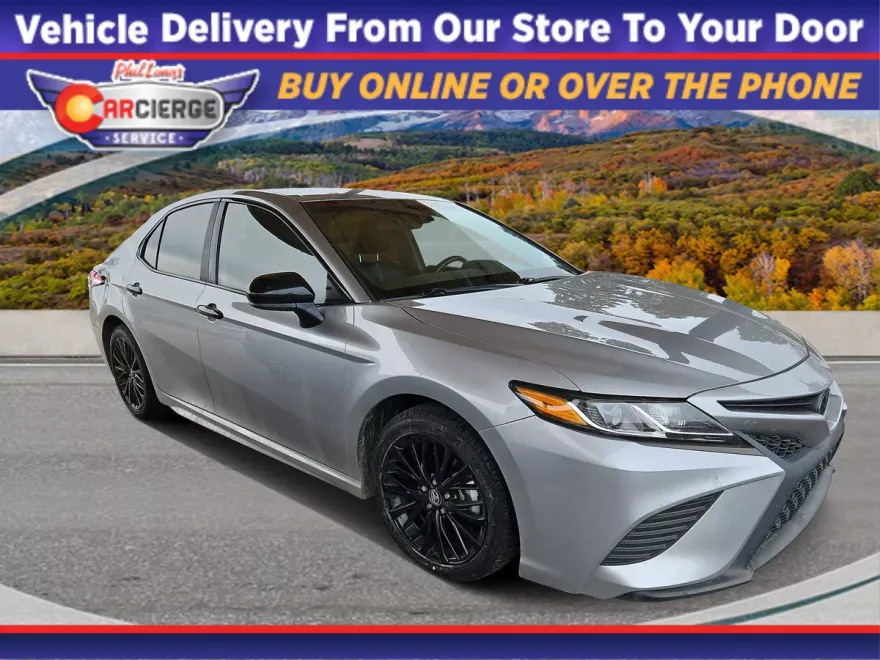 2020 Toyota Camry SE photo 1