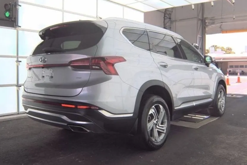 2022 Hyundai Santa Fe SEL photo 1