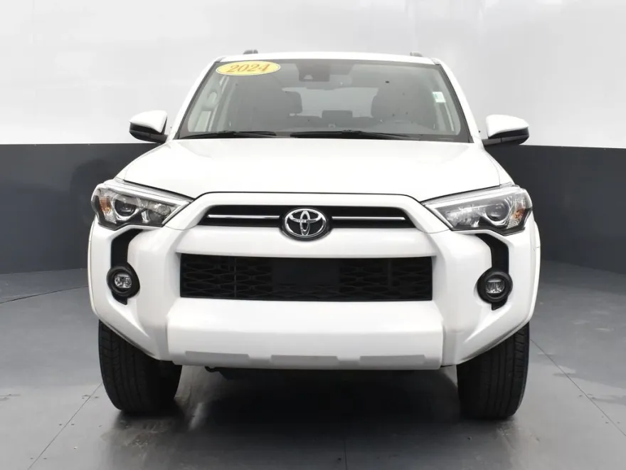 2024 Toyota 4Runner SR5 photo 2