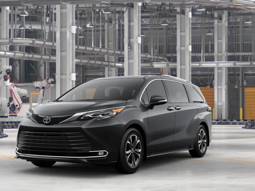 2025 Toyota Sienna Platinum photo 1