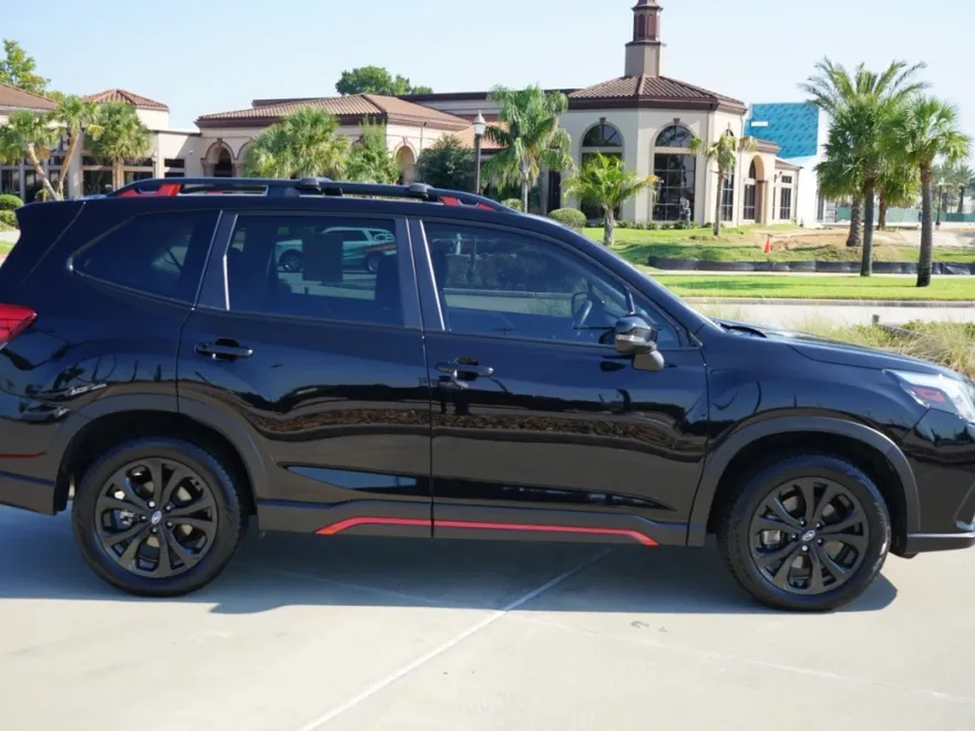 2022 Subaru Forester Sport photo 1