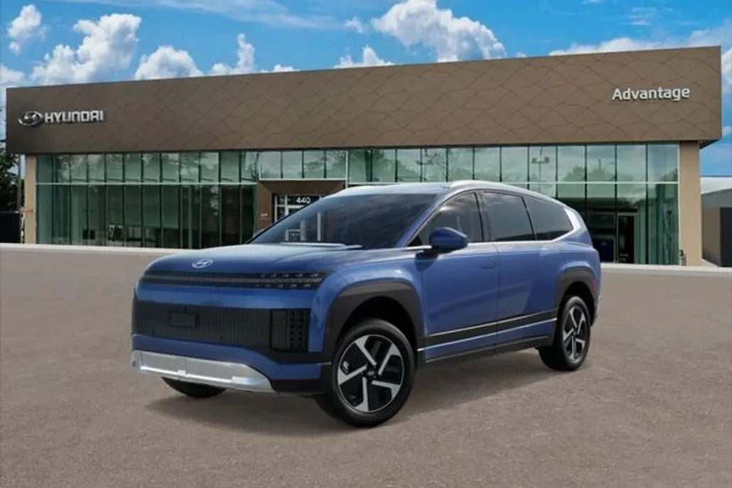 2026 Hyundai Ioniq SE photo 1