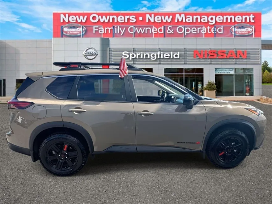 2025 Nissan Rogue SV photo 1