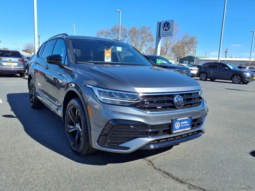 2024 Volkswagen Tiguan SE R-Line Black photo 1