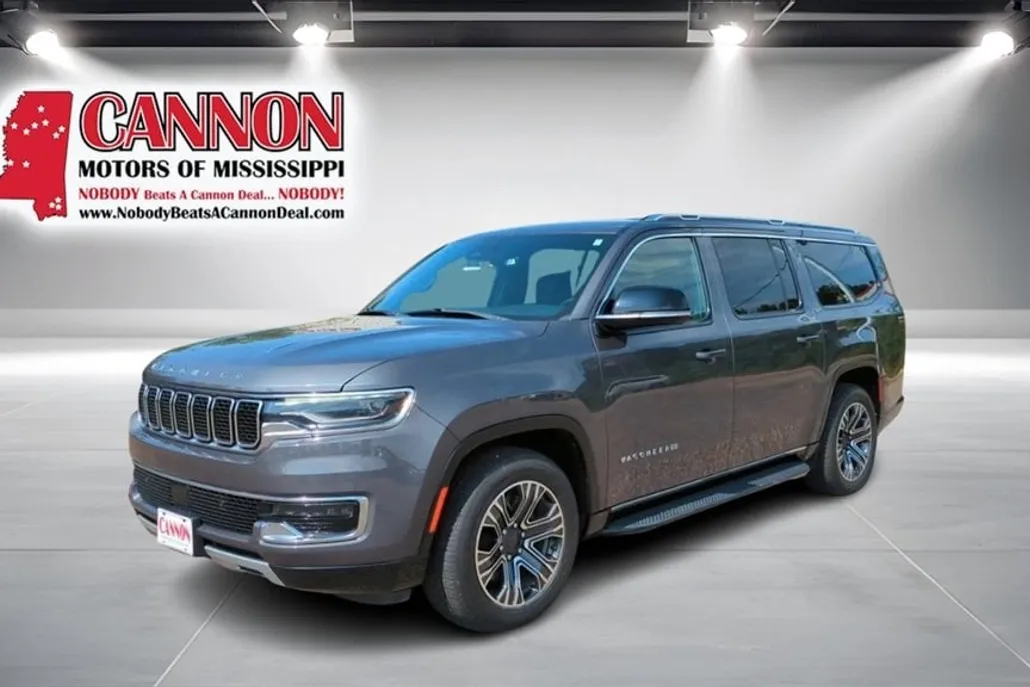 2023 Jeep Wagoneer L Series II photo 1