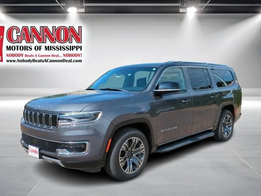 2023 Jeep Wagoneer L Series II photo 1