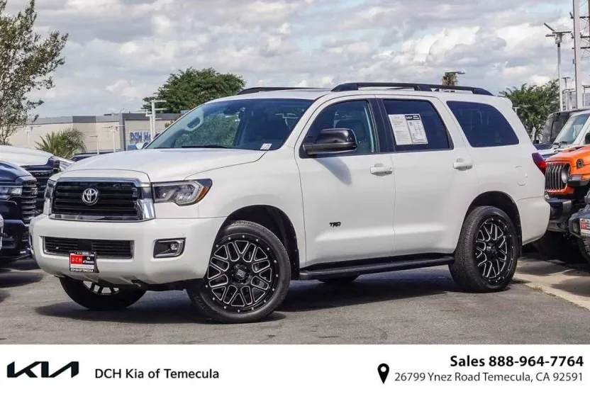 2018 Toyota Sequoia SR5 TRD Sport photo 1