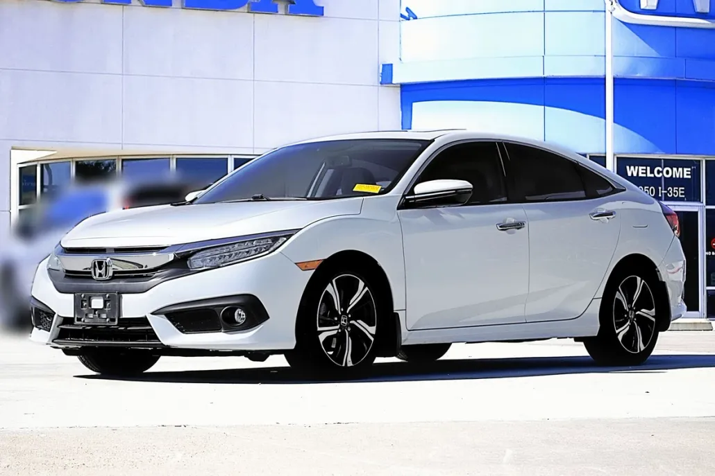 2016 Honda Civic Touring photo 1