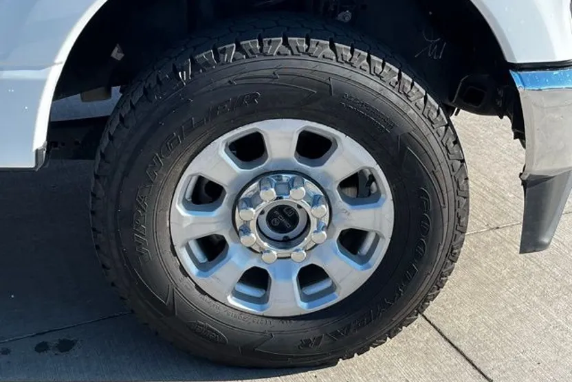 2024 Ford F-250 photo 1