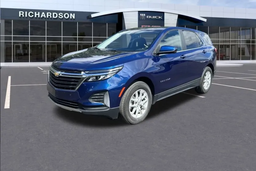 2022 Chevrolet Equinox LT photo 1