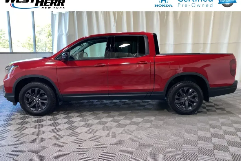 2023 Honda Ridgeline Sport photo 1
