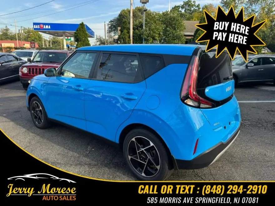 2024 Kia Soul EX photo 1