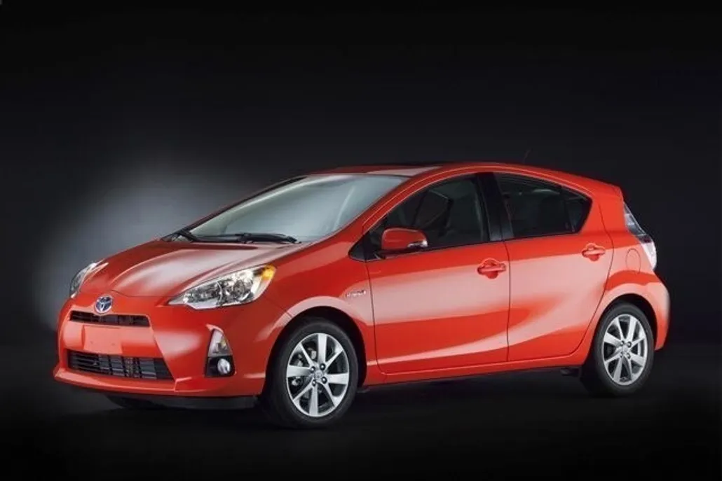 2013 Toyota Prius C One photo 1