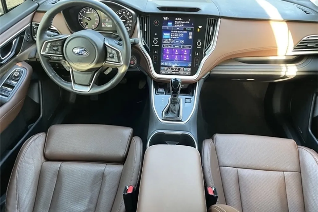 2022 Subaru Outback Touring photo 1