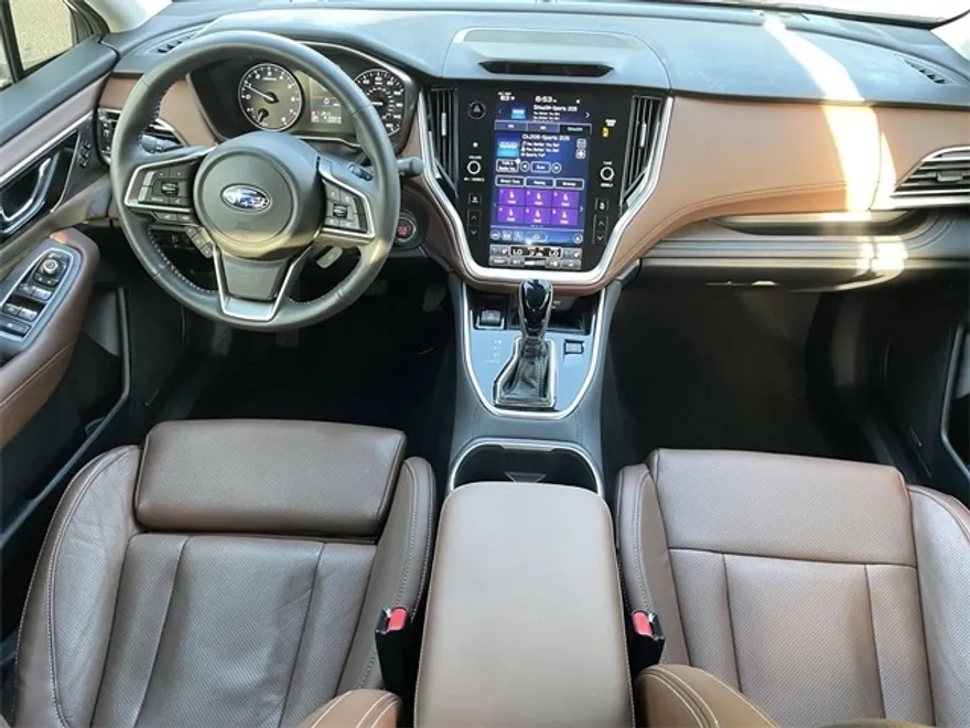 2022 Subaru Outback Touring photo 1