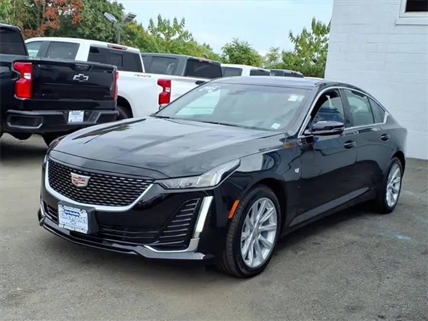 2024 Cadillac CT5 Luxury photo 1