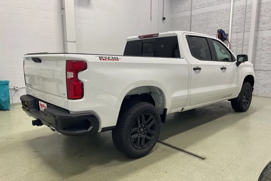 2026 Chevrolet Silverado 1500 LT Trail Boss photo 1